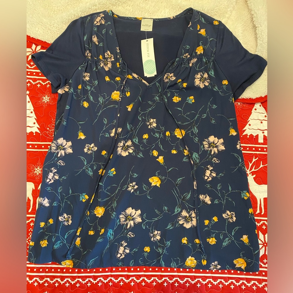 Kaileigh women’s blouse. Medium